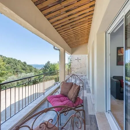 Mas Des Genets Holiday home Manosque